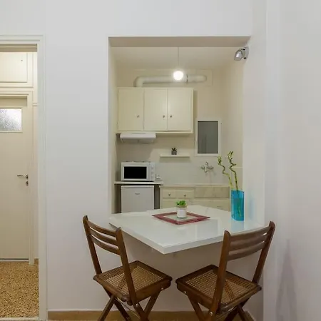 Bright & Spacious 1br Athens, Goudi Apartament *